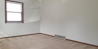2 Bedroom 1 Bath Condo Gallery 3