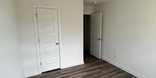 525 Arizona Street Gallery 21