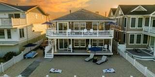 1404 Oceanfront unit: Upper Gallery 1