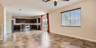 Dont Miss This Gorgeous 4 bed 3 bath plus Loft! Gallery 8