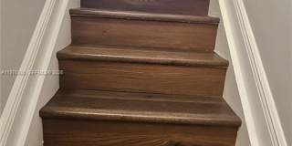 3389 NE 4th St Gallery 17