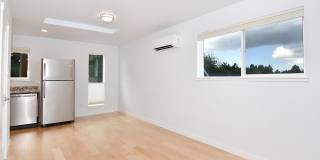 Beautiful Newer Construction (2019) 1 Bedroom/1 Bath ADU in Convenient Location (Central District) Gallery 6