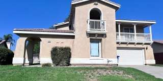 Spacious Quaint 2-Story Home Gallery 1