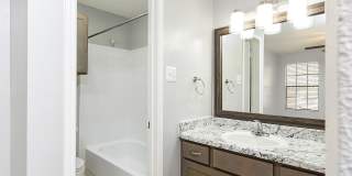Stoneleigh Apartments Gallery 25