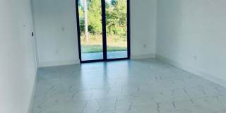 Charming 3BR Duplex in Lehigh Acres Gallery 10