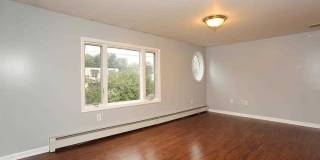 44 Chamberlain Avenue 2nd Floor Gallery 9