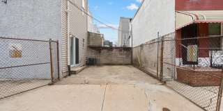 2106 MANTON Street Gallery 28