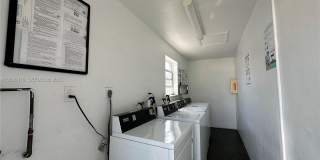 2321 Madison St Gallery 19