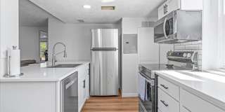 Newly Renovated Blackstone Gem! Gallery 7