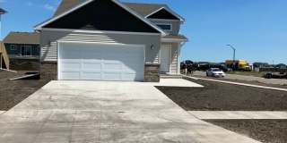 4 Bed 3 Bath Single Family Home Gallery 27