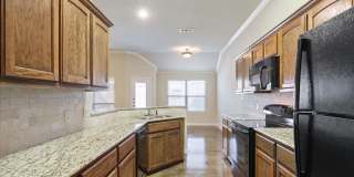 3BR / 2BA Duplex in Hewitt, Texas | Midway ISD Gallery 16