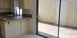 Condo Near Oxnard College Gallery 9