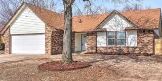 Spacious and Updated Three Bedroom Home with Large Backyard!! Gallery 1