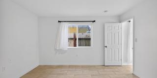 Charming 4BR Duplex in San Diego Gallery 14