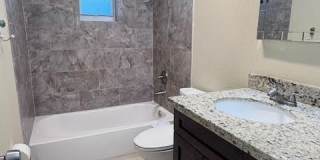 2213 NE 3rd Avenue unit: 2215 Gallery 12