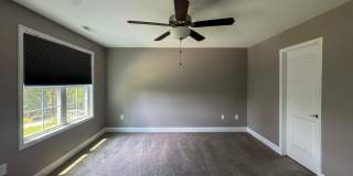 Beautiful 4 Bed 2.5 Bath Home in North Fayetteville Gallery 21