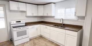 1019 Superior Street - Lower Gallery 1