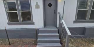 HUGE PRIVATE LOCATION 3 BEDROOM 2 BATH HOME!! Horse property Gallery 1