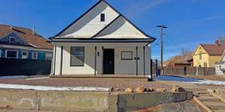 Charming 2-Bedroom Home with Modern Comforts and Prime Location Gallery 1