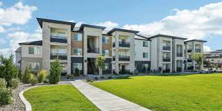 Carrington Square Gallery 87