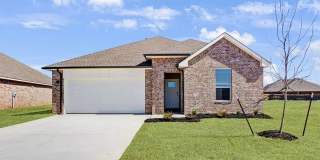 Beautiful 4-Bedroom Yukon Home with Study, 3 Full Baths & Fenced Backyard Gallery 1