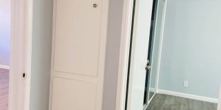 Gorgeous Remodeled Downstairs Apartment w/Patio+Prvt Laundry+Garage+Views of Canals Gallery 14