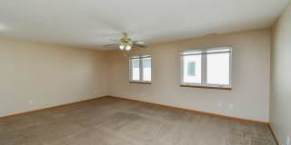 Spacious 2-Bedroom Townhome with Attached Garage in Brandon! Spacious 2-Bedroom Townhome with Attached Garage in Brandon! Gallery 18