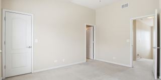 228 STATION PARK Circle Gallery 19