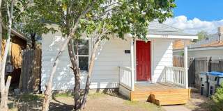 2 BEDROOM, 1 BATHROOM SINGLE FAMILY HOME CLOSE TO DOWNTOWN CHEYENNE 2 BEDROOM, 1 BATHROOM SINGLE FAMILY HOME CLOSE TO DOWNTOWN CHEYENNE Gallery 1