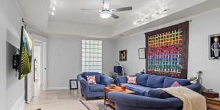 1900 Girard Place South Gallery 1