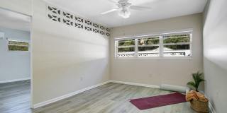 The Elizabeth Gallery 9