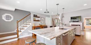 344 Euclid Avenue Gallery 5