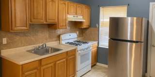3 Bedroom Home in Point Breeze Gallery 8