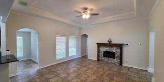 1921 Woodbend Drive Gallery 6