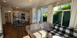 Fully Furnished - 9 Bed 3 Bath U-District Home! Gallery 4