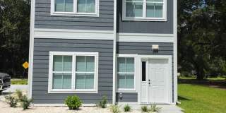 Charming 3 bed, 1.5 bath Gallery 1