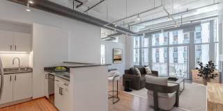 333 W Hubbard Gallery 1