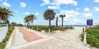 5415 Collins Ave Gallery 26