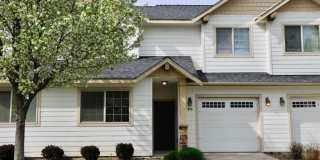 3 bed 2.5 bath Townhome with A/C & gas fireplace Gallery 1