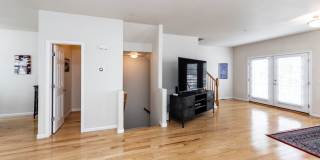 Downtown 3 Bedroom Townhome with 2 Car Garage Gallery 12