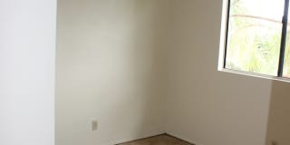 1055 Georgia Street Gallery 24