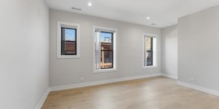 7518 North Eastlake Ter. Gallery 7