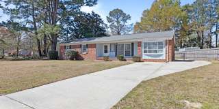 Country Living! Brick Ranch! Gallery 1