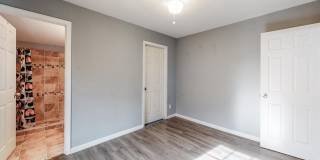 105 Woods Avenue Gallery 10