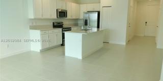 652 SE Lake Falls St Gallery 3