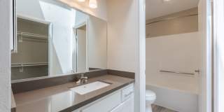 Harbor Pointe Apartments Gallery 34