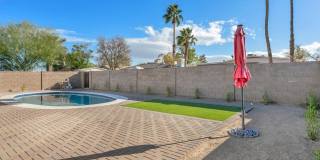 2333 E Paradise Drive Gallery 5