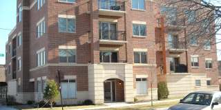 5761 West Higgins Avenue Gallery 1