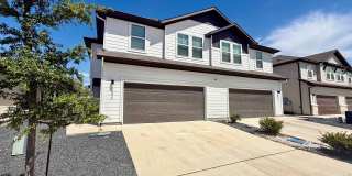 Luxury 4Bedroom Townhome MEDINA ISD Gallery 1