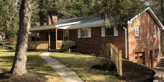 Convenient South Location!  3 Bedrooms / 2 Bathrooms Gallery 3